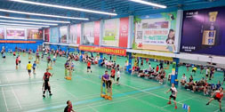 大型羽毛球館區(qū)域降溫，應(yīng)用蒸發(fā)冷省電空調(diào)立式管道機(jī)組