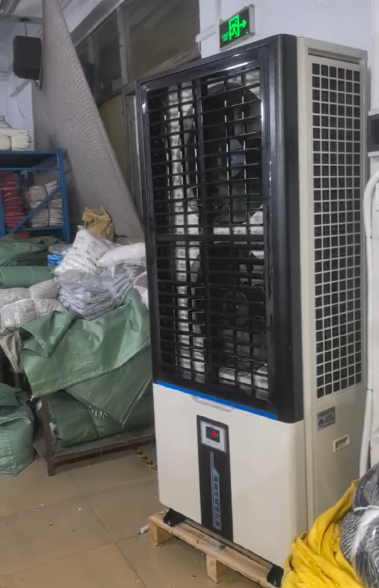 服裝廠整體降溫，應(yīng)用蒸發(fā)冷省電空調(diào)-軸流立式機組